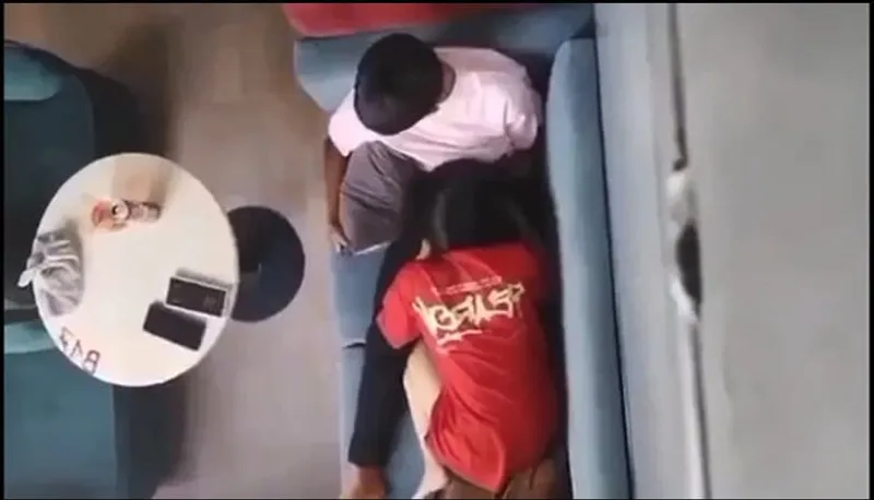 Quay lén nhân tình mút mút cho bạn gái nơi công cộng